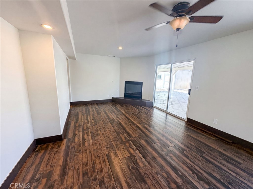 922 West Craig Street Rialto, CA 92377 - Photo 7 of 32