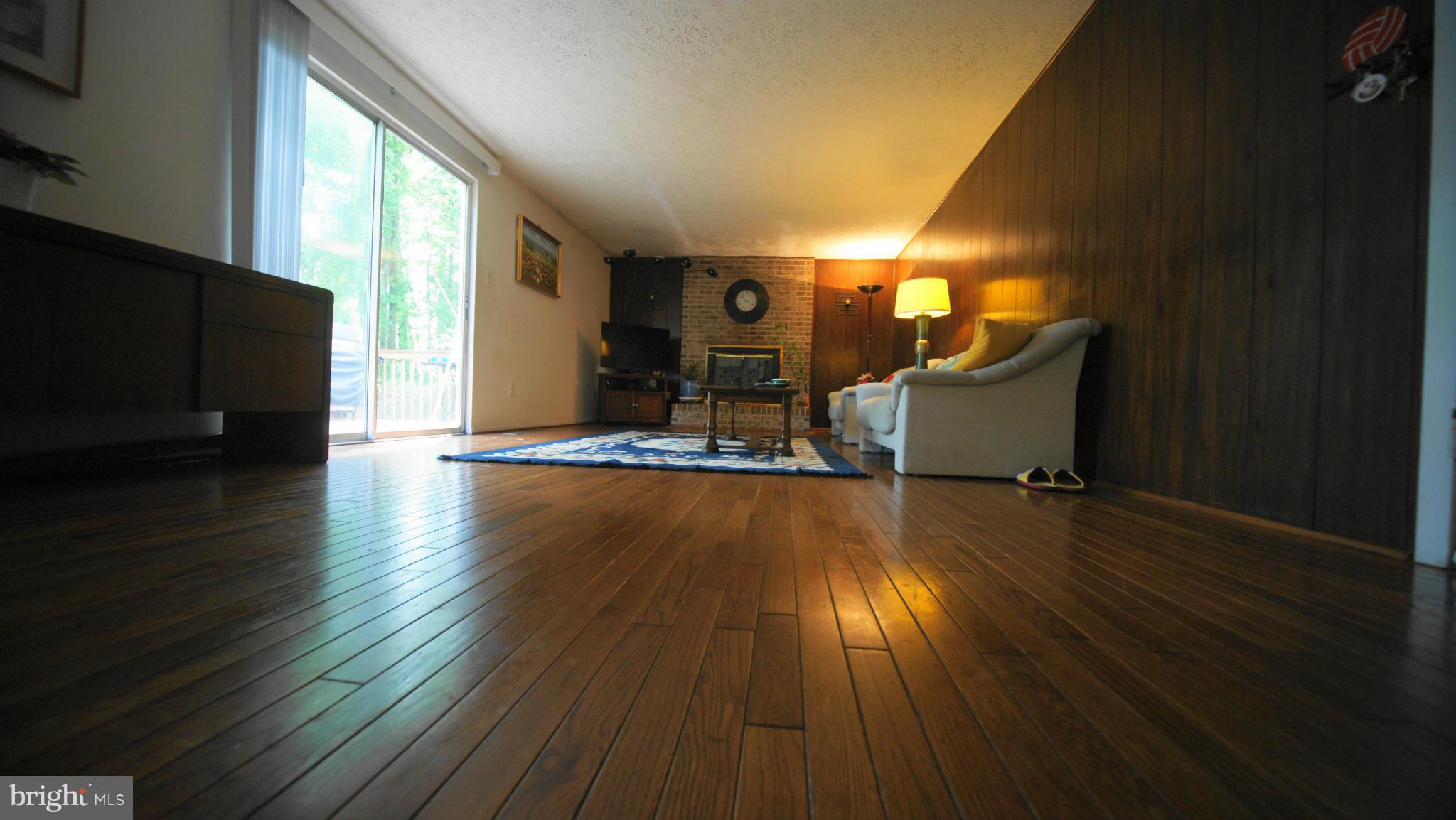 5736 Heming Avenue Springfield, VA 22151 - Photo 11 of 30 Family Room
