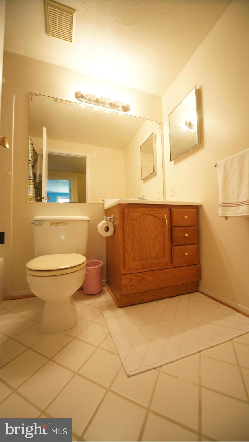 5736 Heming Avenue Springfield, VA 22151 - Photo 24 of 30 Bath