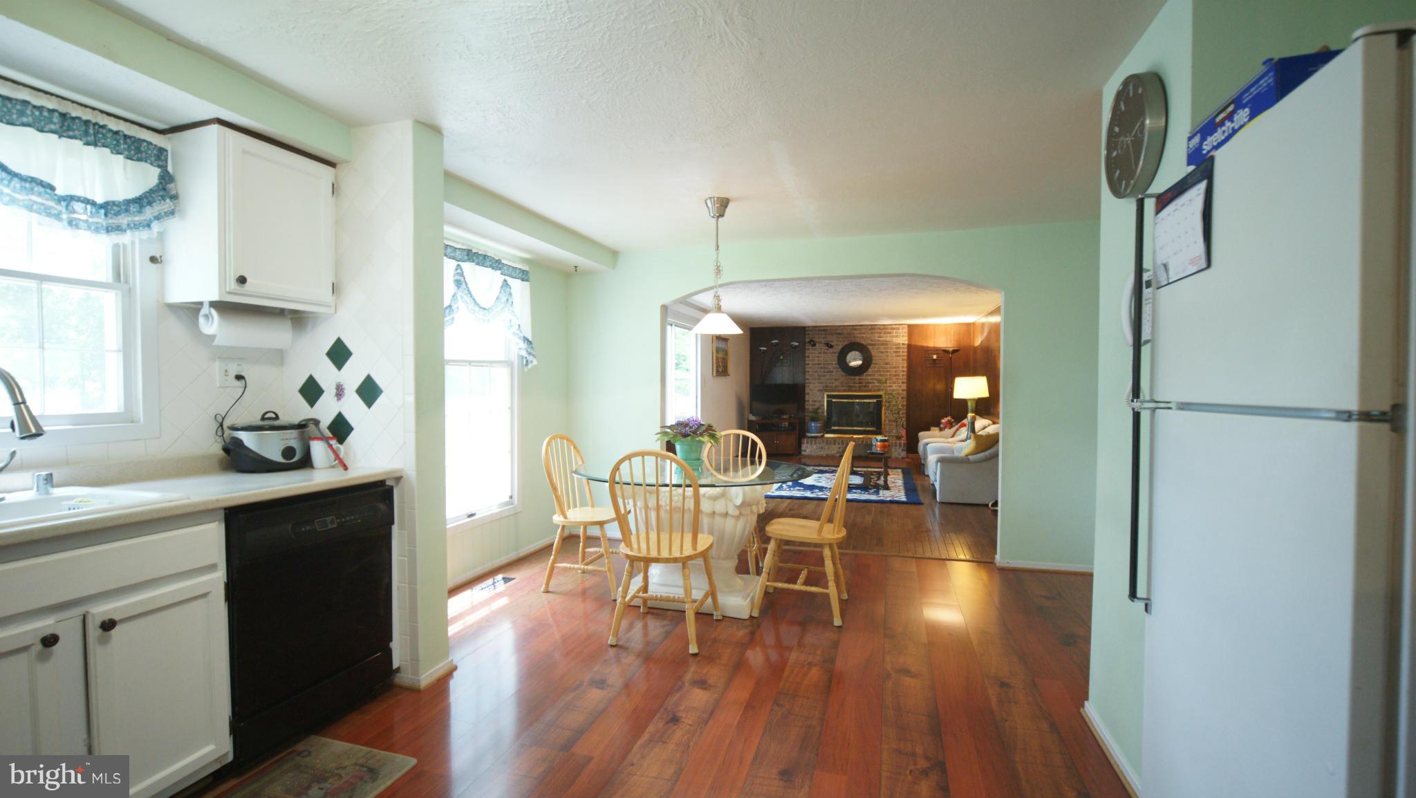 5736 Heming Avenue Springfield, VA 22151 - Photo 7 of 30 Kitchen