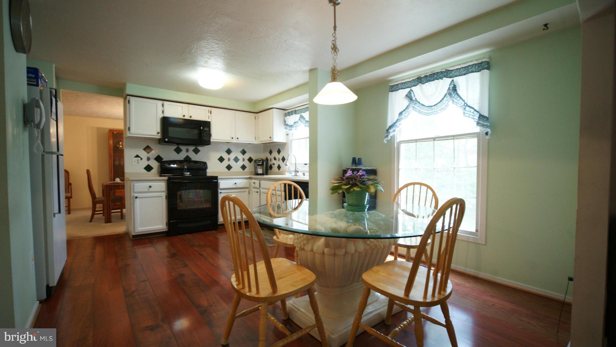 5736 Heming Avenue Springfield, VA 22151 - Photo 8 of 30 Interior (General)