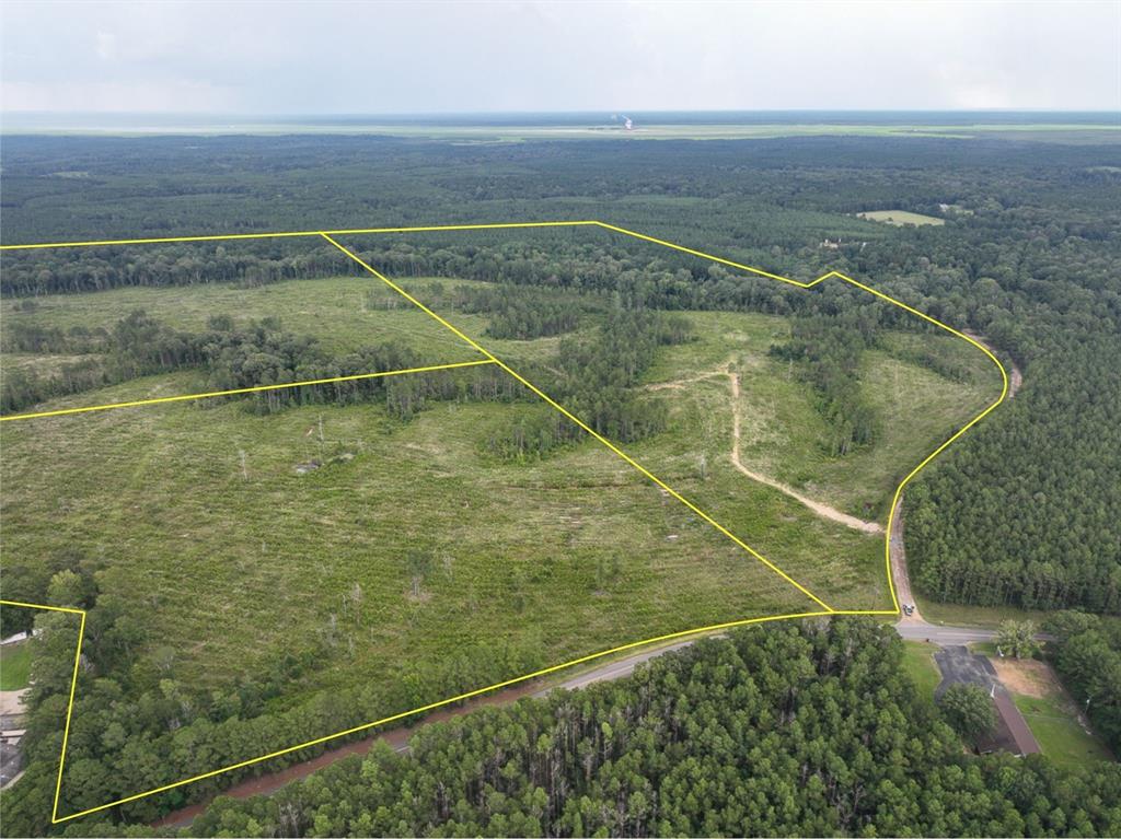 a view of a tennis court