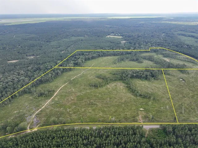 a view of a bathroom