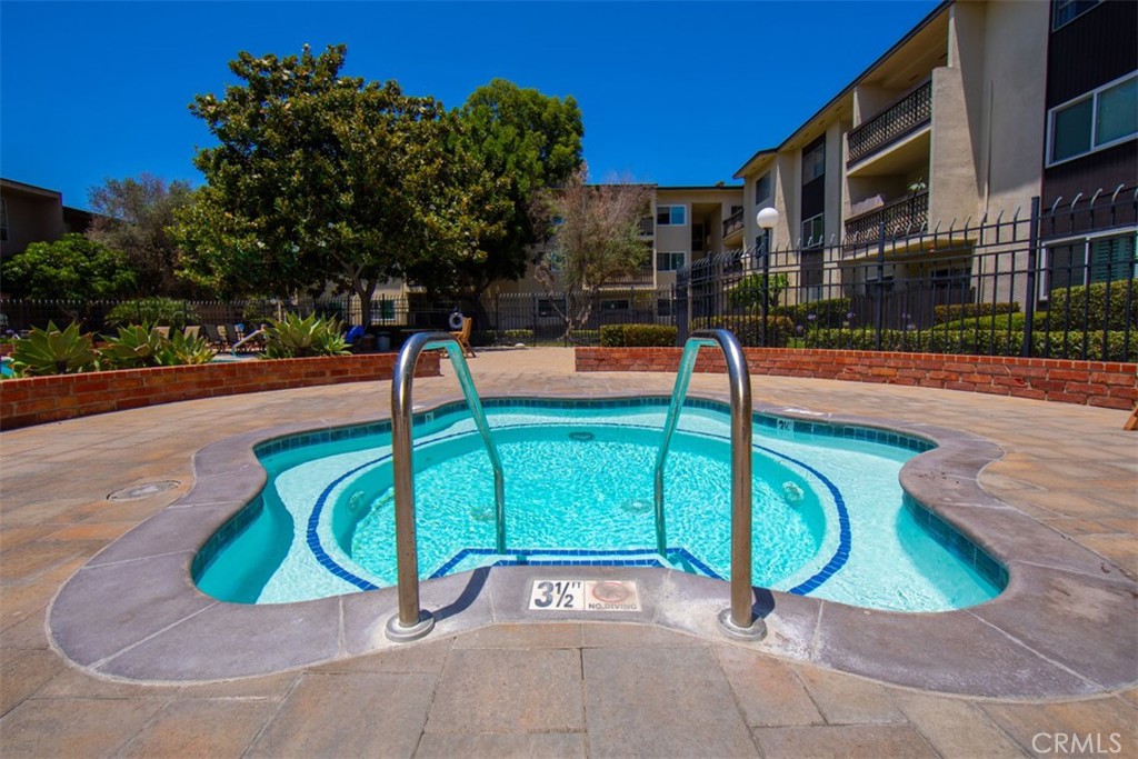 12200 Montecito Road, Unit L208 Seal Beach, CA 90740 - Photo 22 of 25