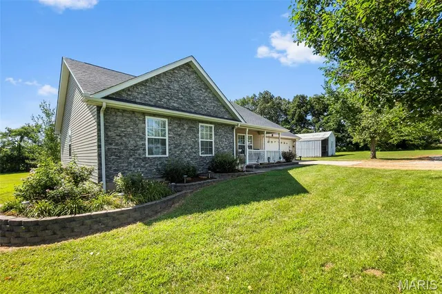 $285,000 | 16815 Augusta Drive, Glenallen, MO 63751