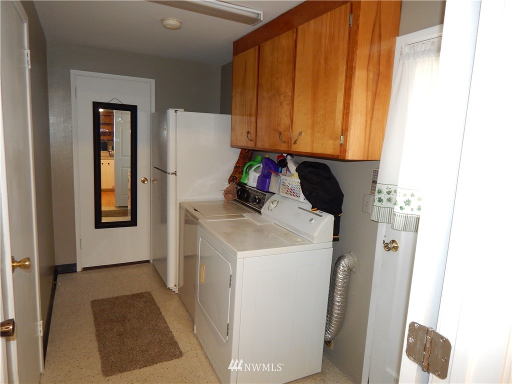 9801 Golden Given Road East Tacoma, WA 98445 - Photo 13 of 20