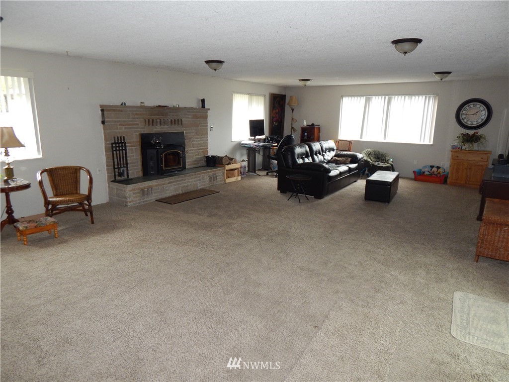 9801 Golden Given Road East Tacoma, WA 98445 - Photo 15 of 20