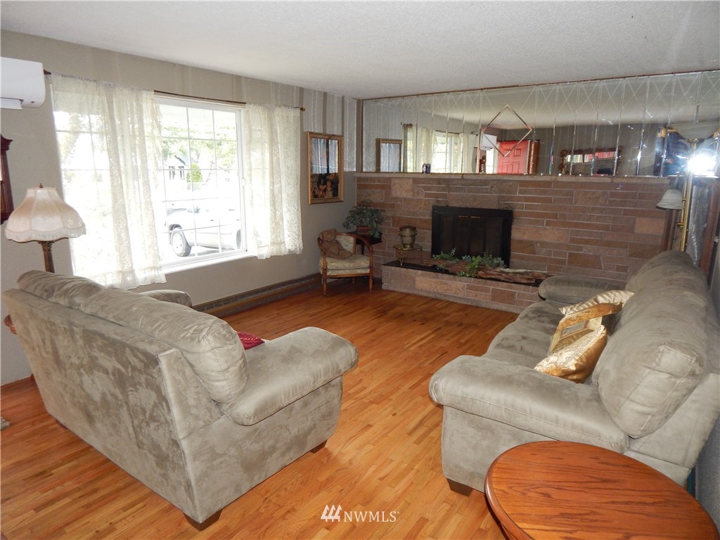 9801 Golden Given Road East Tacoma, WA 98445 - Photo 10 of 20