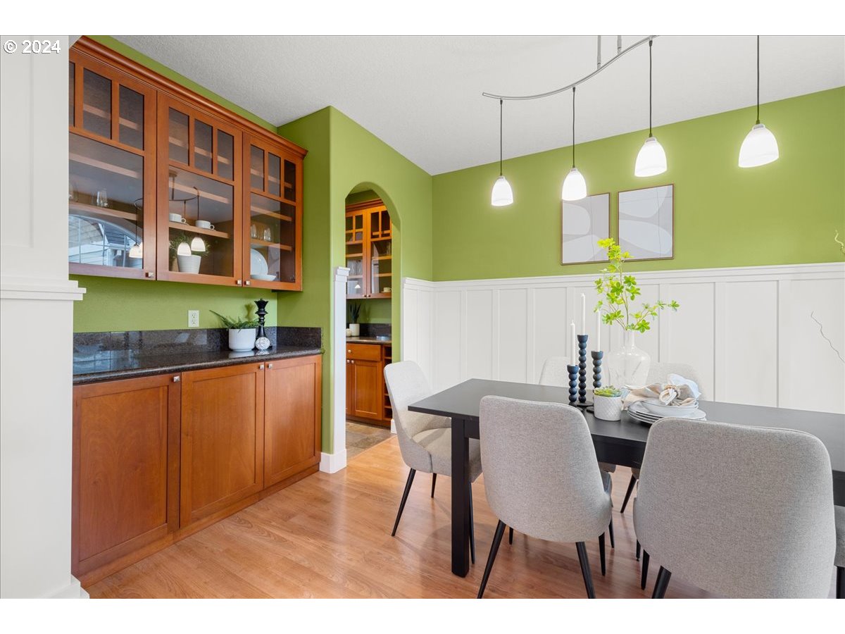 7727 Southwest Red Hawk Court Portland, OR 97224 - Photo 17 of 48 Gallery Image 17