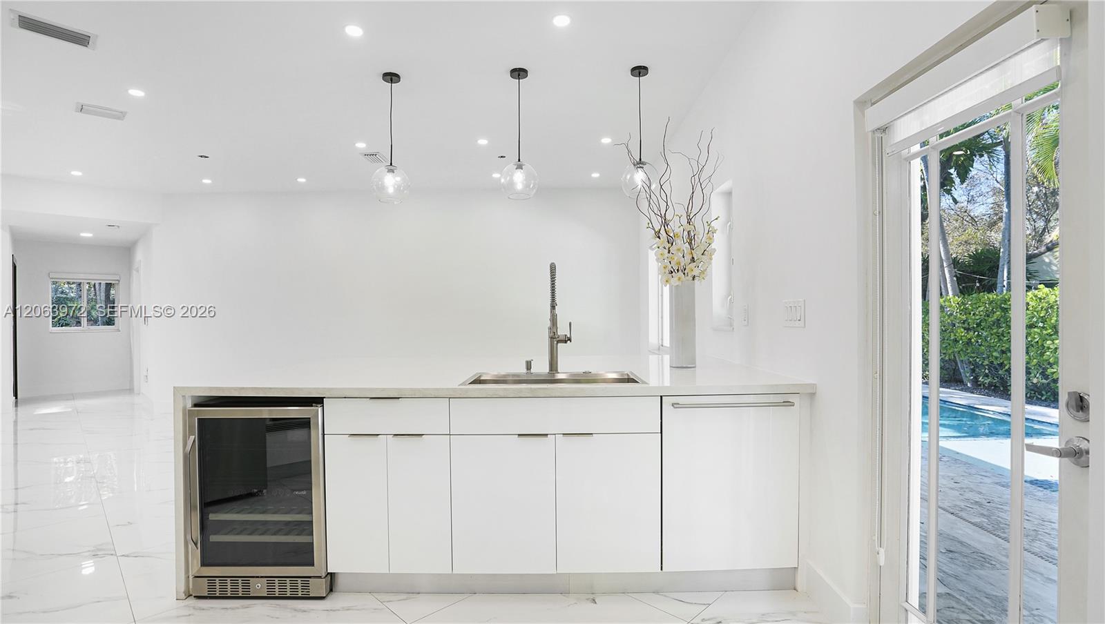 711 Sunset Road, Unit 711 Coral Gables, FL 33143 - Photo 14 of 30 Gallery Image 14