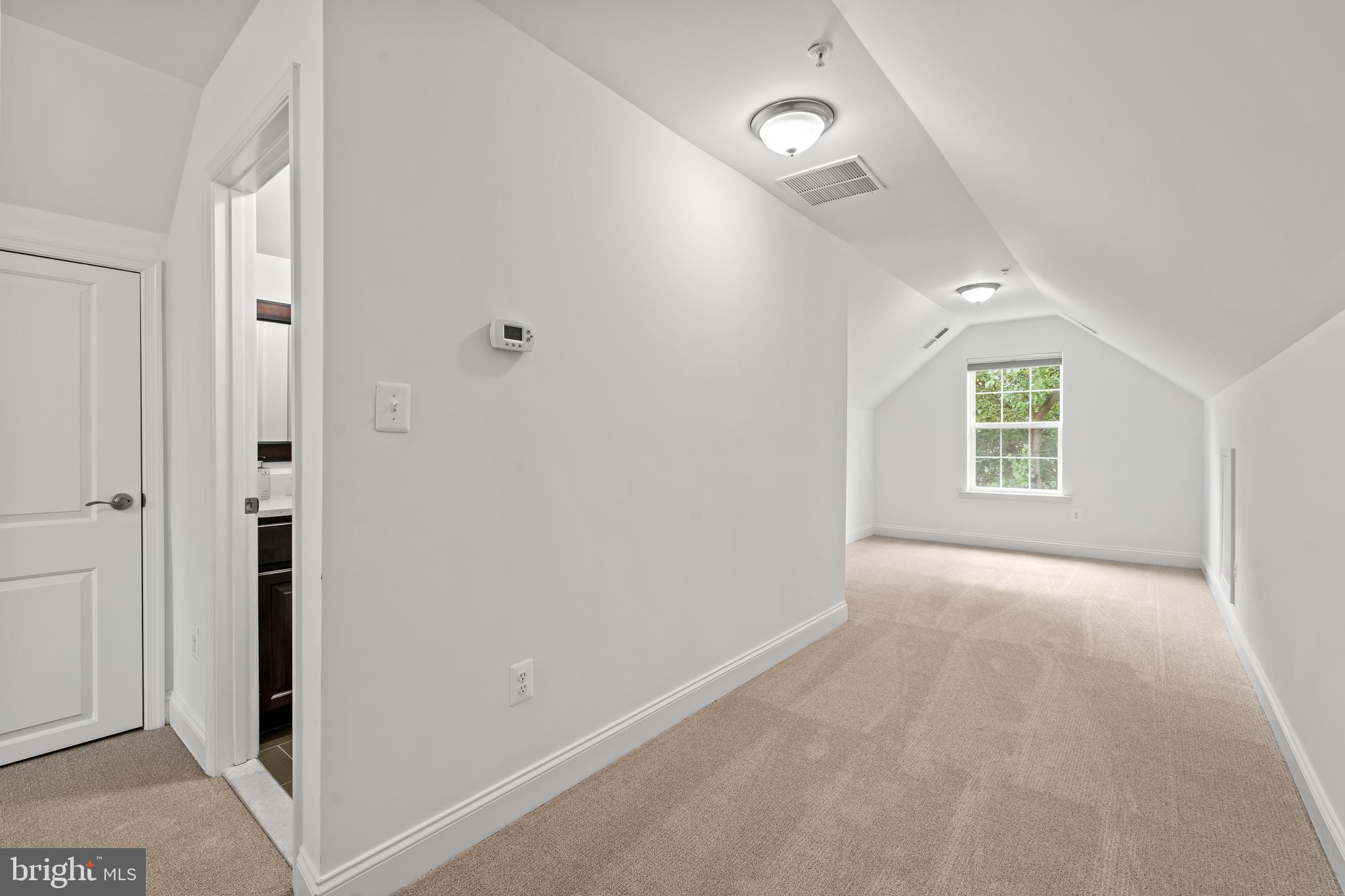 2001 Prichard Road Silver Spring, MD 20902 - Photo 34 of 50 Third Level