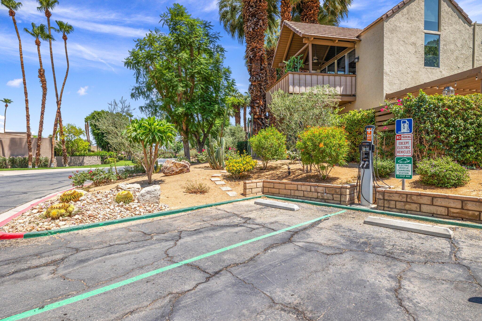 46750 Mountain Cove Drive, Unit 21 Indian Wells, CA 92210 - Photo 13 of 35 17-web-or-mls-AM4A1736