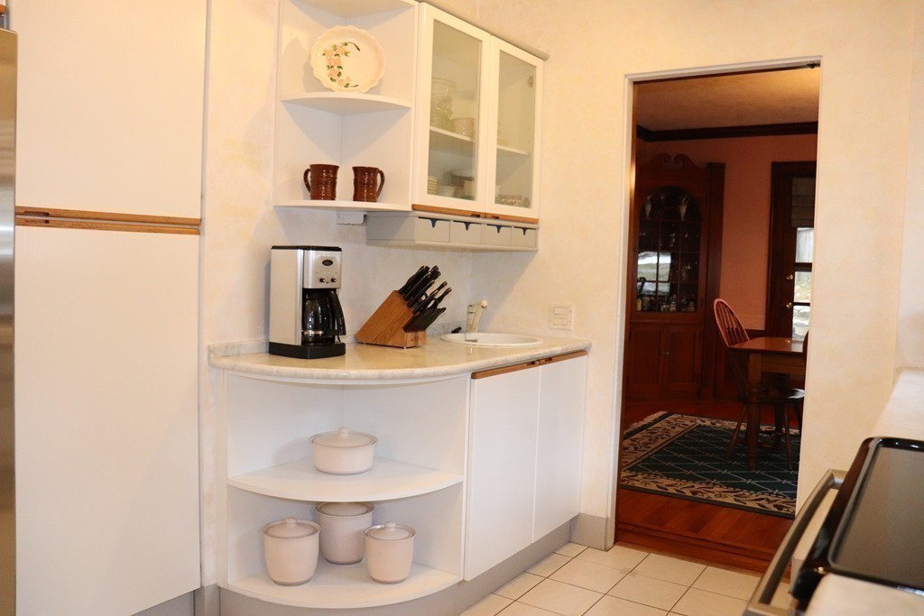 87 Coolidge Road Worcester, MA 01602 - Photo 10 of 30 Gallery Image 10