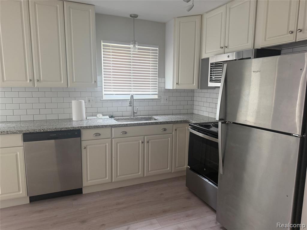 934 Harvard Road Berkley, MI 48072 - Photo 4 of 22
