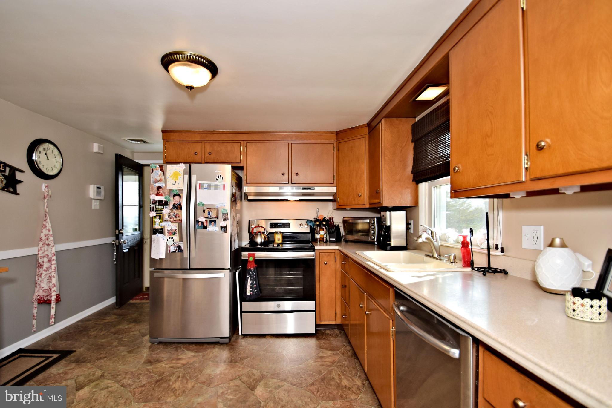 1456 Valley View Road Pottstown, PA 19465 - Photo 14 of 42