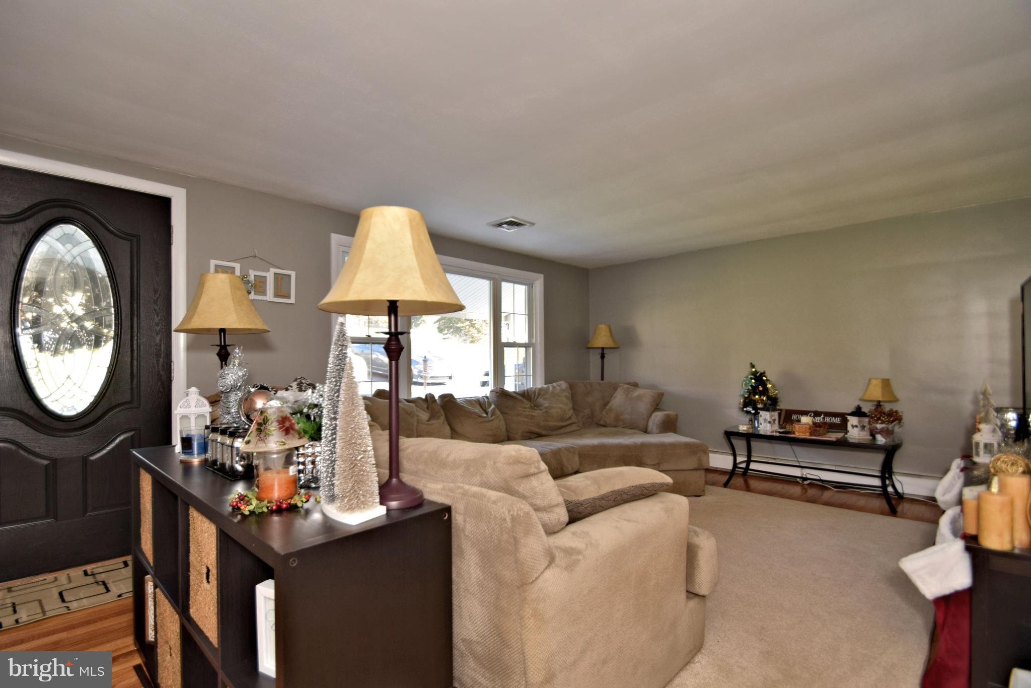 1456 Valley View Road Pottstown, PA 19465 - Photo 9 of 42