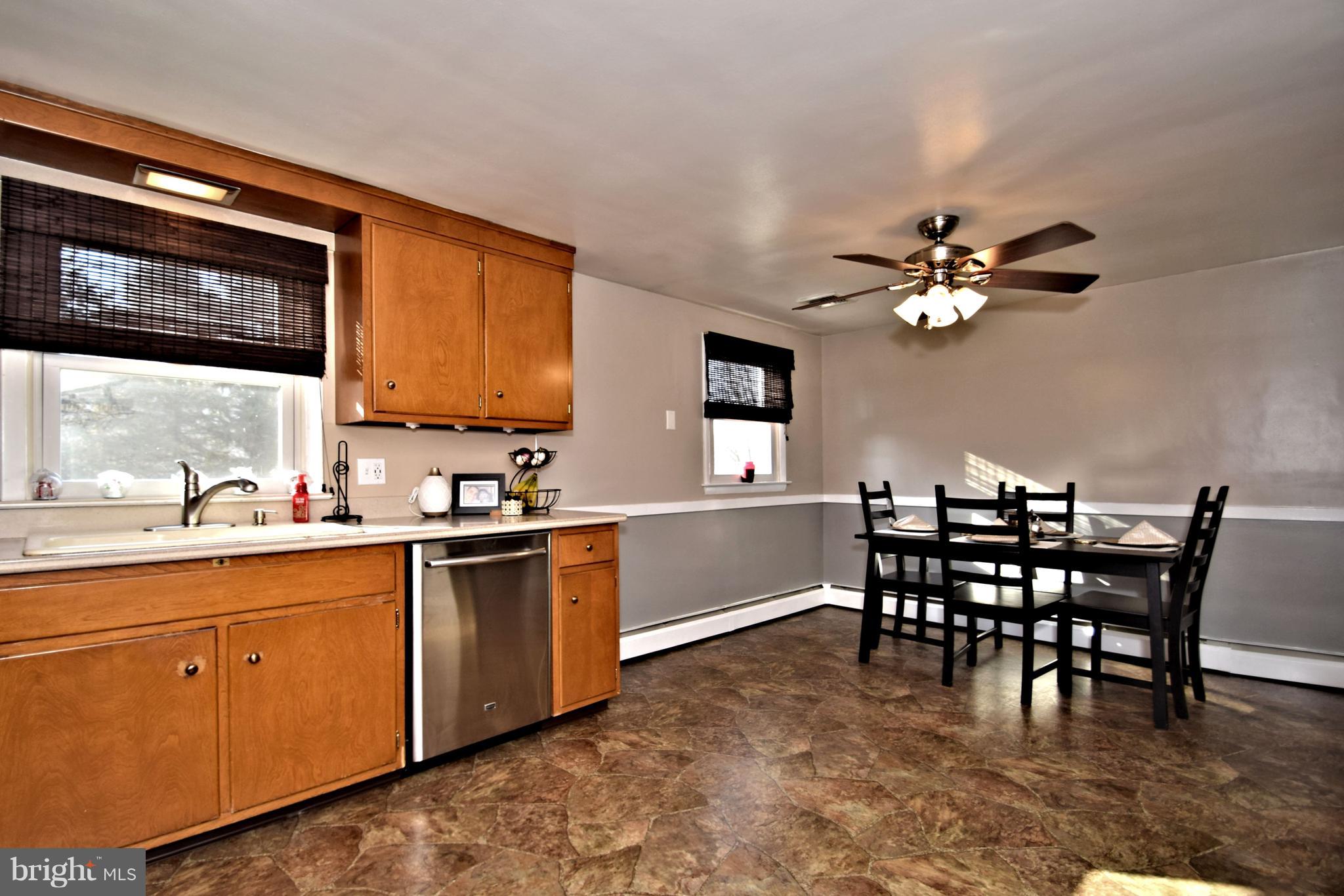 1456 Valley View Road Pottstown, PA 19465 - Photo 10 of 42