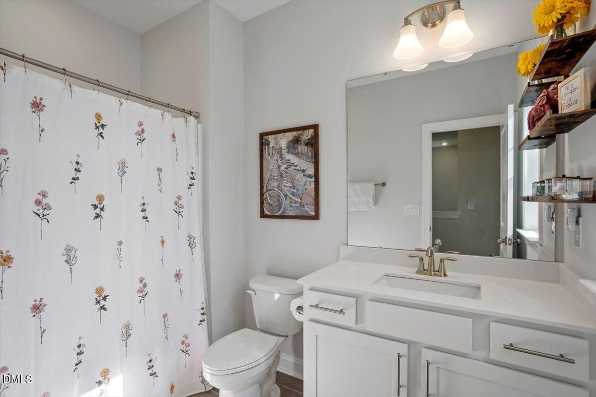 137 Moraine Court Raleigh, NC 27610 - Photo 26 of 40 2nd Floor Bathroom