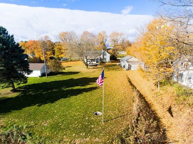 2381 Lakeshore Road Applegate, MI 48401 - Photo 41 of 49 31363950-40.JPG