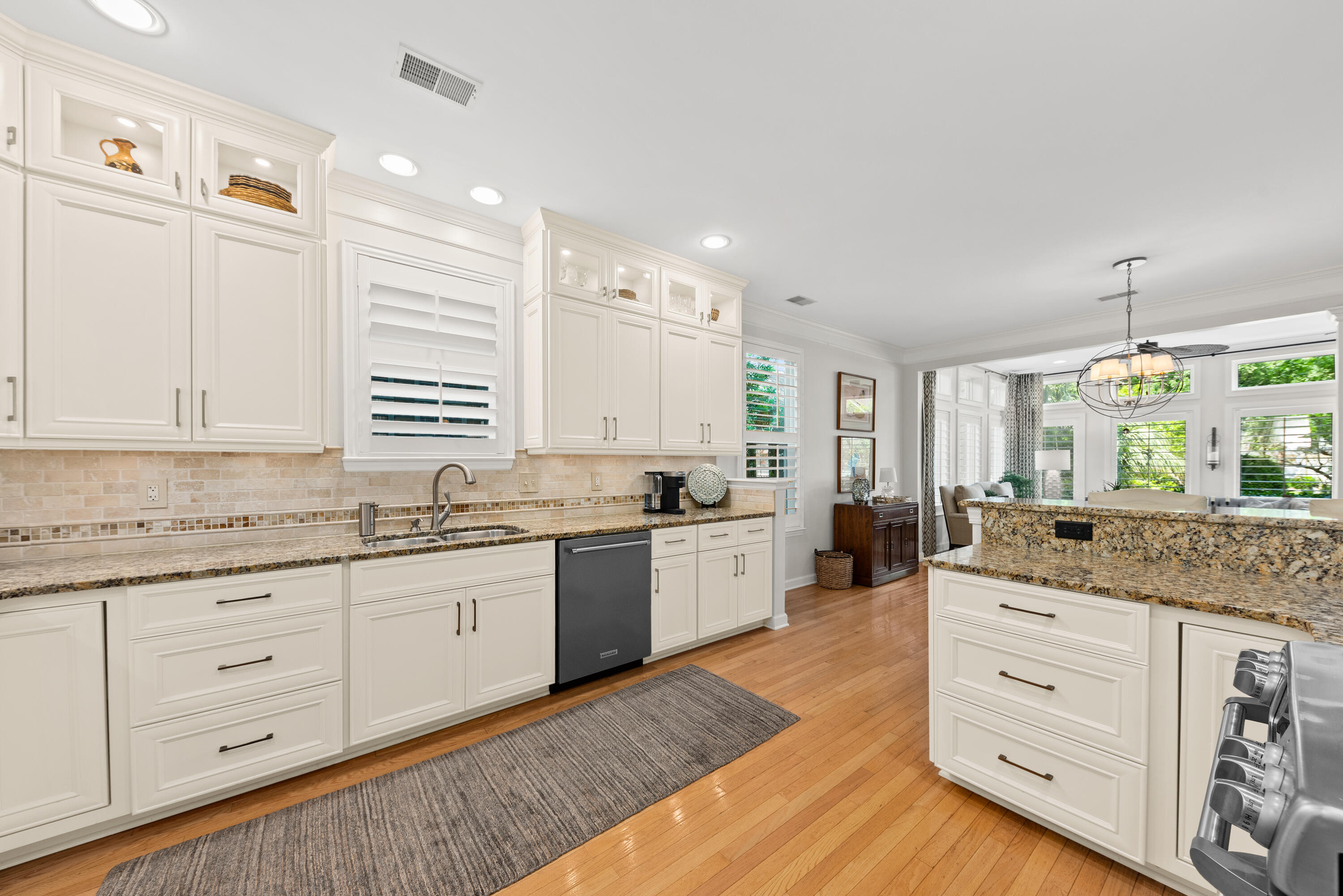 3349 Ethan Street Mount Pleasant, SC 29466 - Photo 11 of 33 _LLP4065