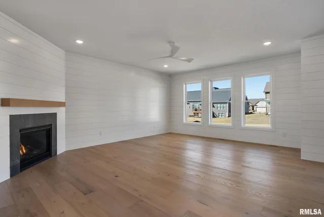 $729,900 | 6574 Pelican Street, Bettendorf, IA 52722