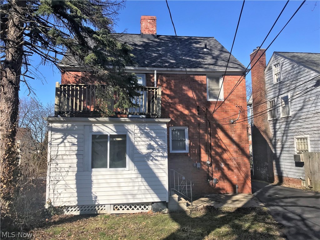 3398 Hartwood Road Cleveland, OH 44112 - Photo 15 of 17