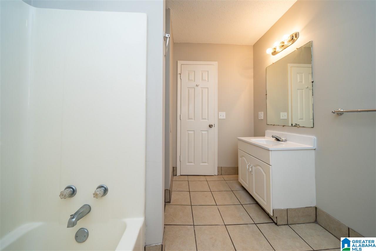 1409 Mary Street Jasper, AL 35501 - Photo 6 of 13
