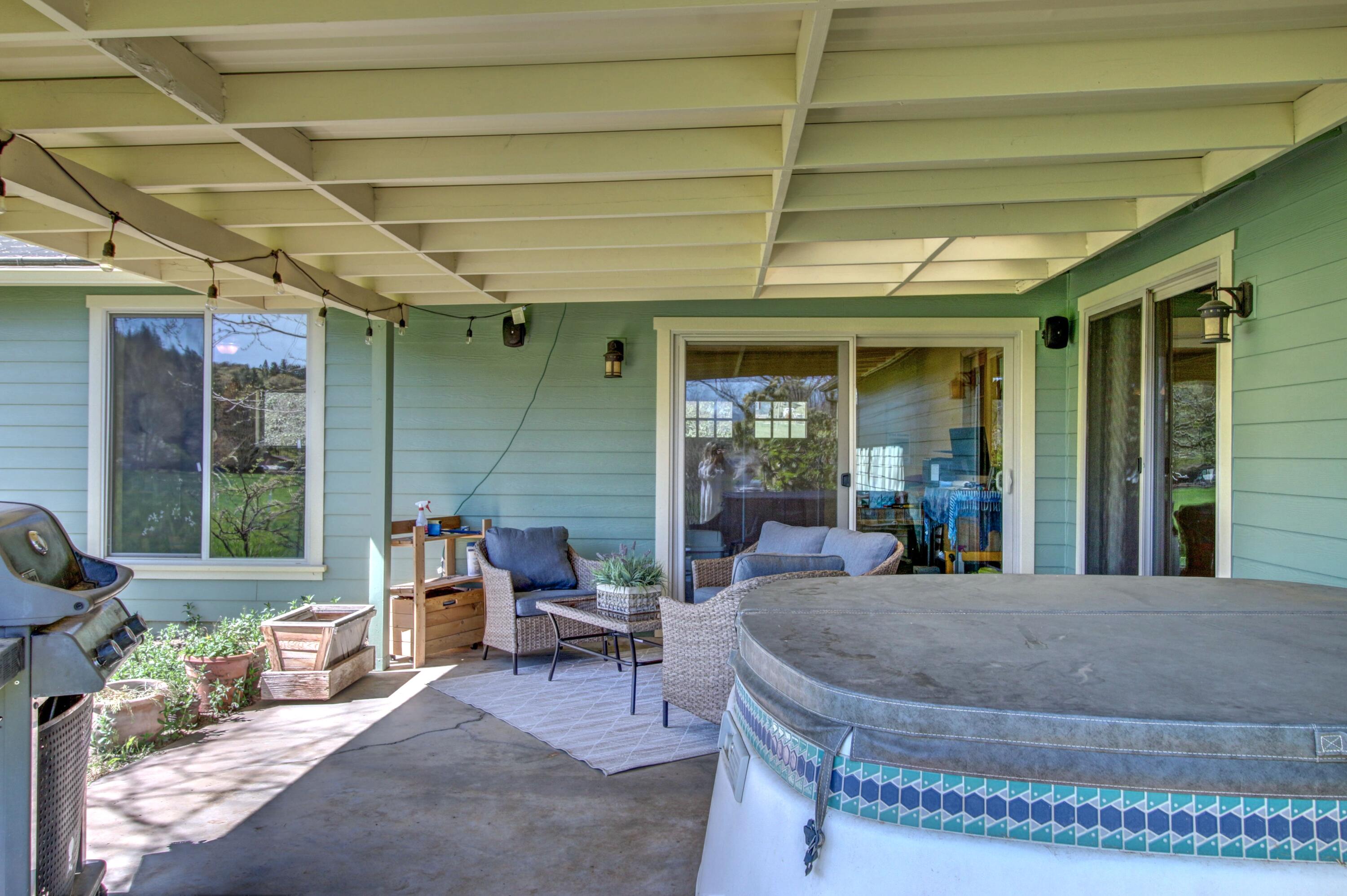 3055 Burrell Road Medford, OR 97501 - Photo 24 of 45 08 Patio side