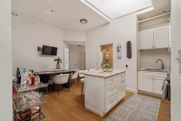 $4,900 | 188 North Street, Unit 61, Boston, MA 02113