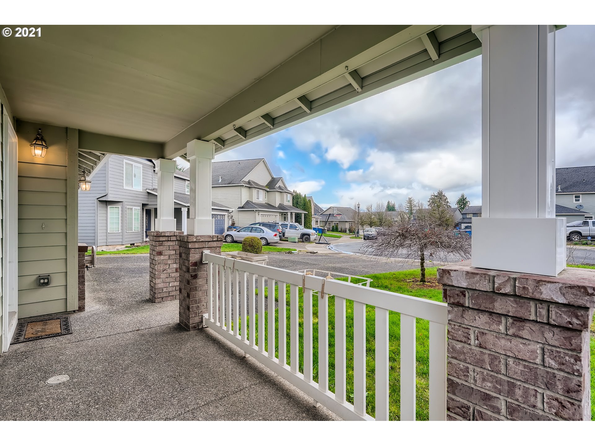 2417 North 9th Circle Ridgefield, WA 98642 - Photo 2 of 32