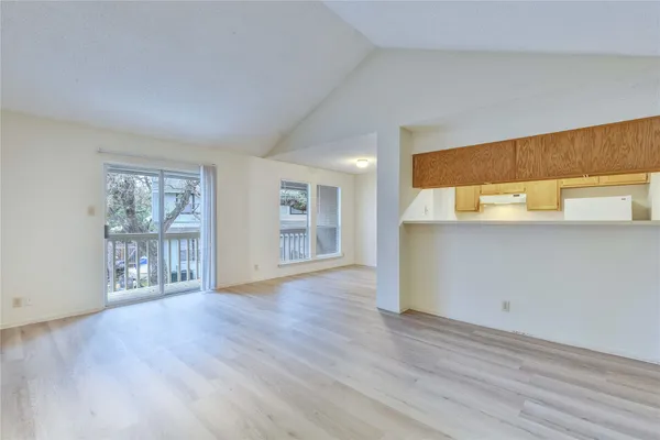 $999 | 11900 Alpheus Avenue, Unit C, Austin, TX 78759
