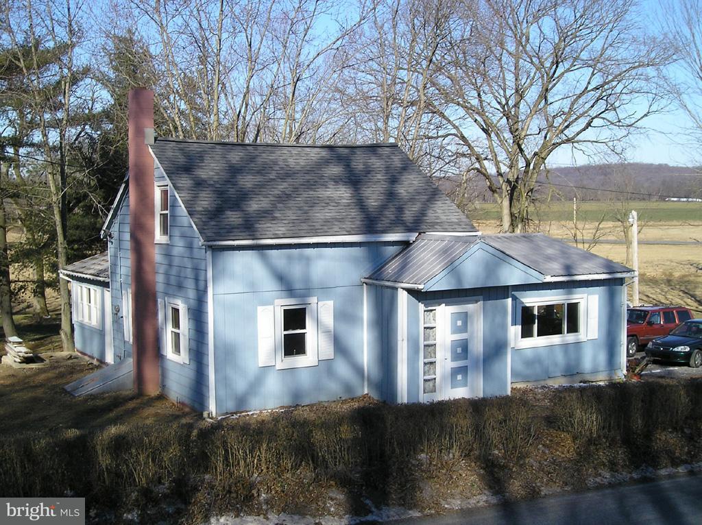 2127 Newport Road Manheim, PA 17545 - Photo 1 of 1