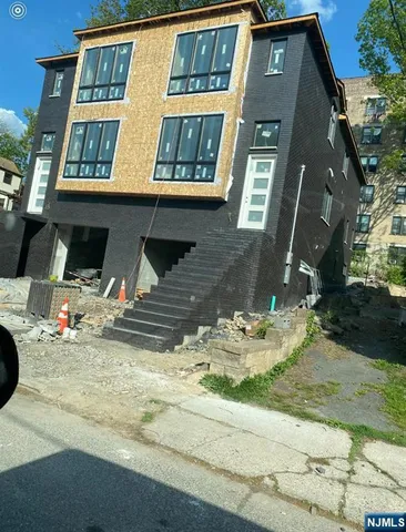 $2,400,000 | 762 Williams Place, Cliffside Park, NJ 07010