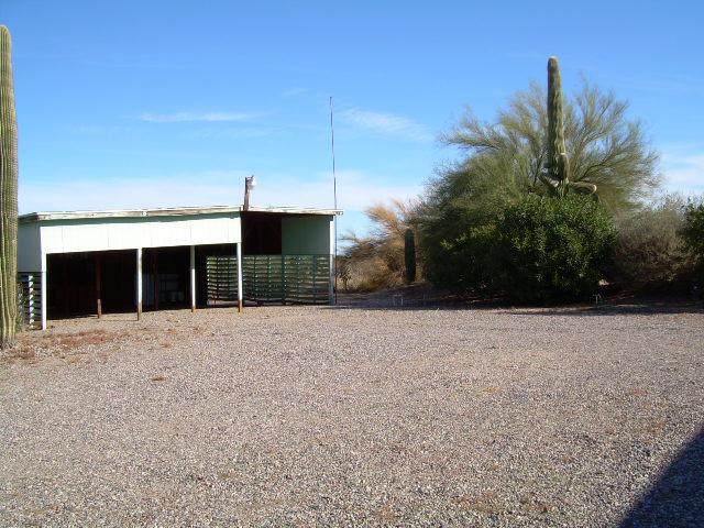 8697 North Hapa Road Florence, AZ 85132 - Photo 3 of 6 detatched 2 car carport