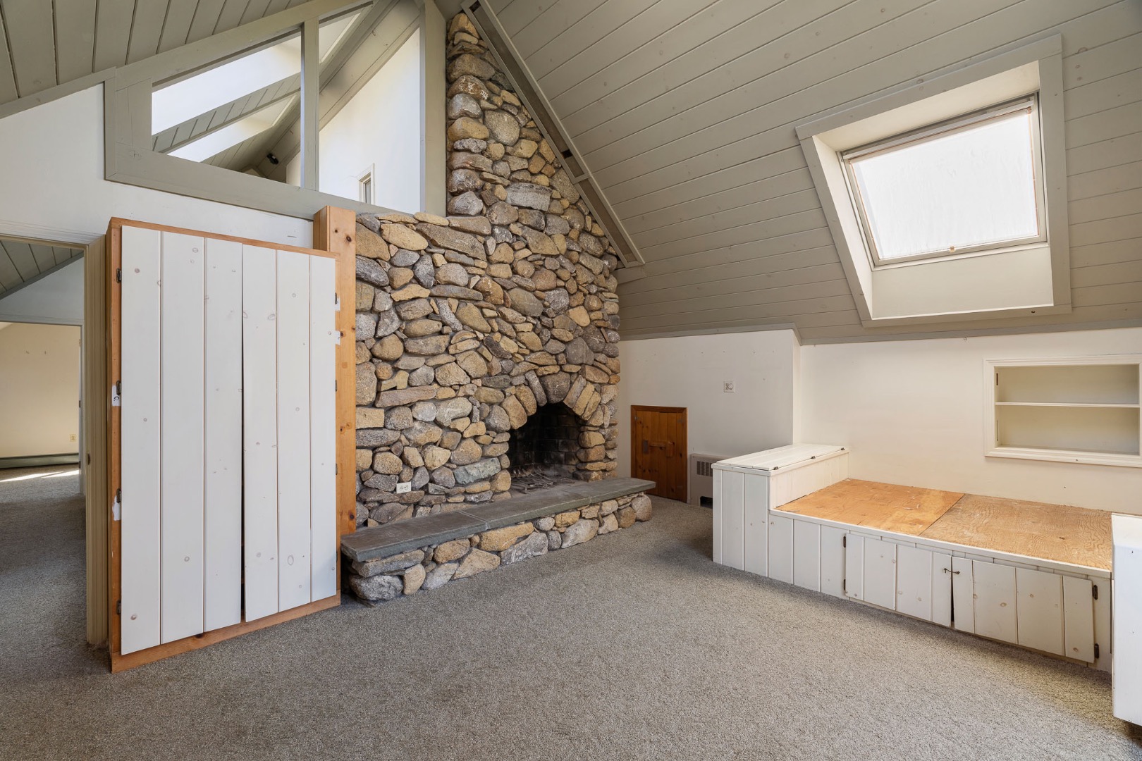 24 Beetle Swamp Road Edgartown, MA 02539 - Photo 18 of 36 Primary bedroom