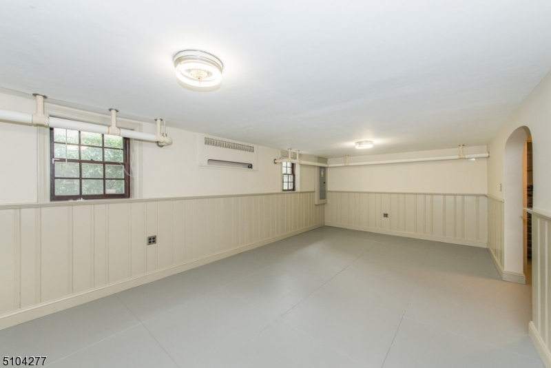 17 Bailey Road Millburn, NJ 07041 - Photo 24 of 32