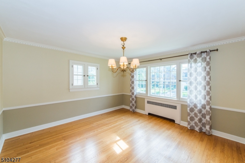 17 Bailey Road Millburn, NJ 07041 - Photo 5 of 32