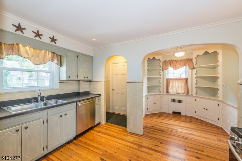 17 Bailey Road Millburn, NJ 07041 - Photo 9 of 32