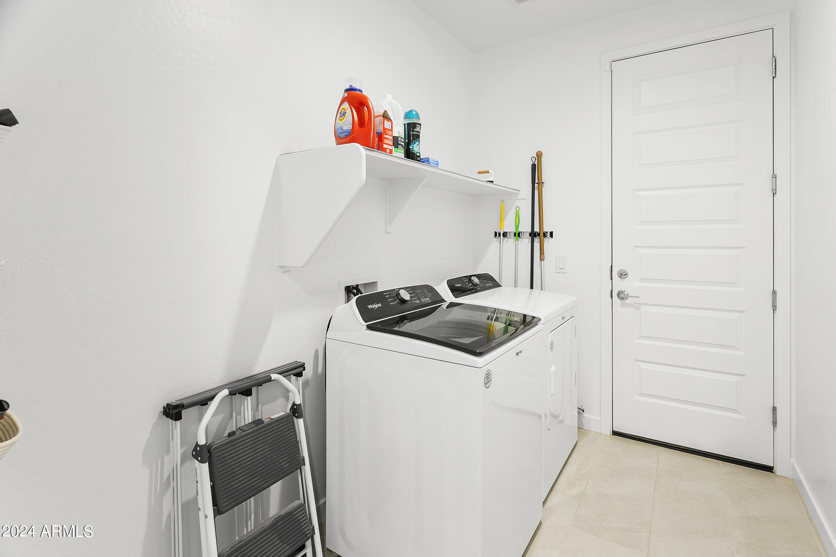 9511 West Roma Avenue Phoenix, AZ 85037 - Photo 19 of 25 Huge Laundry