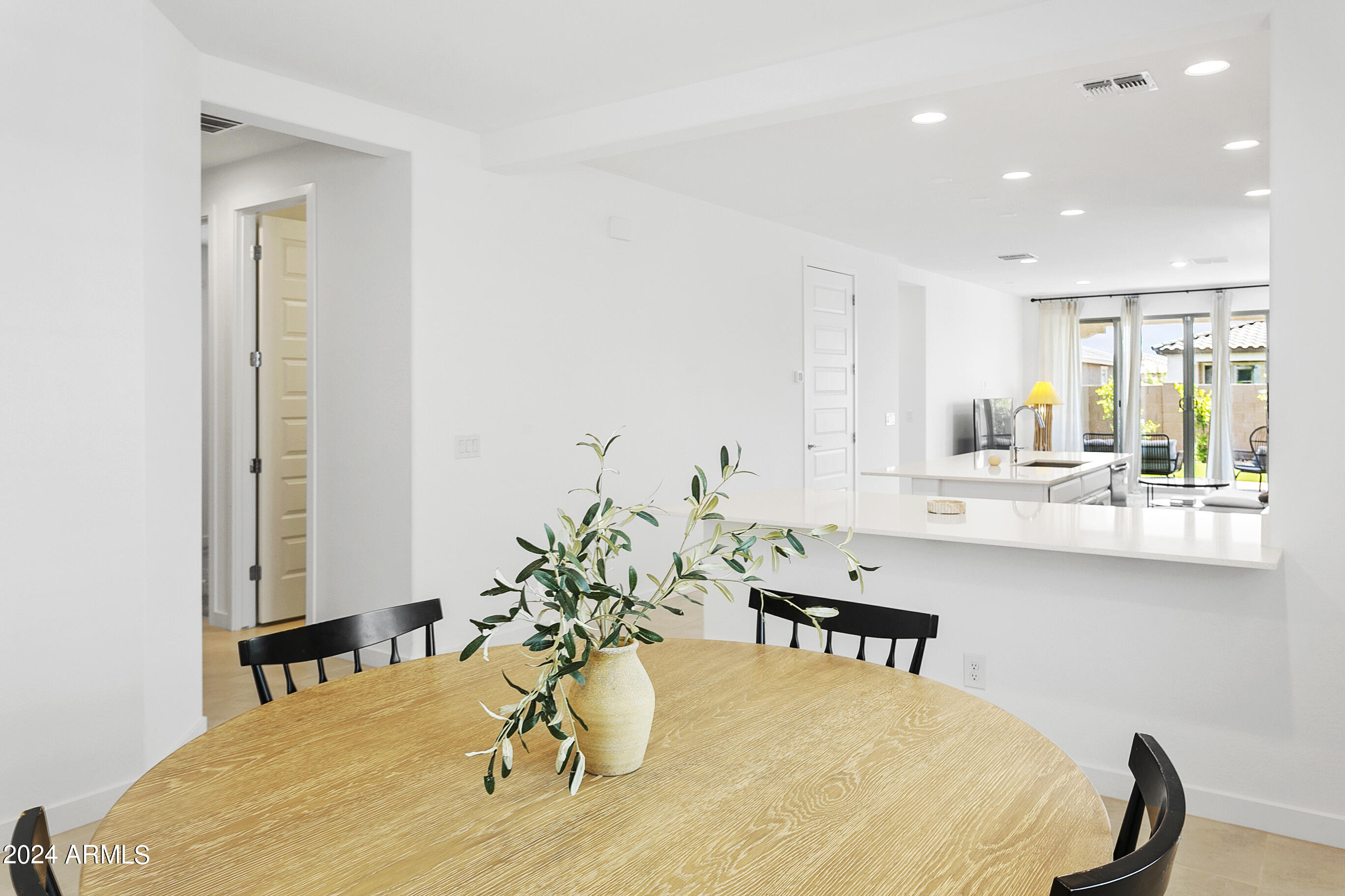 9511 West Roma Avenue Phoenix, AZ 85037 - Photo 3 of 25 Dining Area