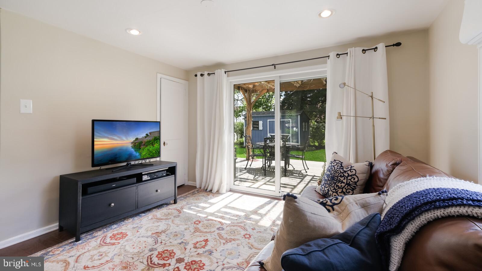 410 Newton Road Hatboro, PA 19040 - Photo 10 of 21 Gallery Image 10