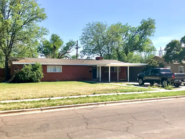 $299,900 | 3011 32nd Street, Lubbock, TX 79410