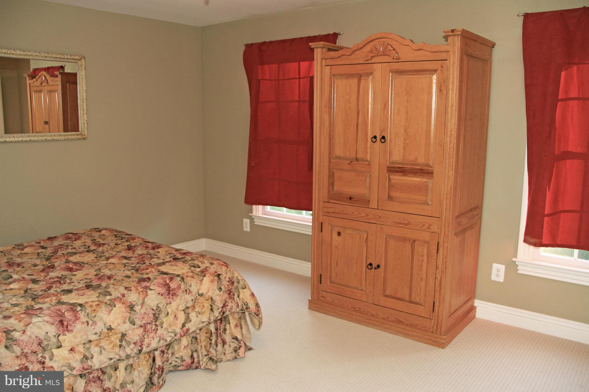 8345 Roxborough Loop Gainesville, VA 20155 - Photo 18 of 30 Bedroom Suite with Private Bath