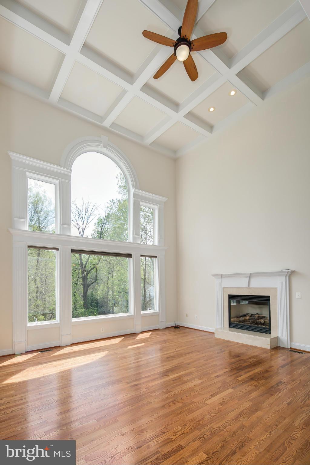 8743 Center Road Springfield, VA 22152 - Photo 8 of 30 Family Room