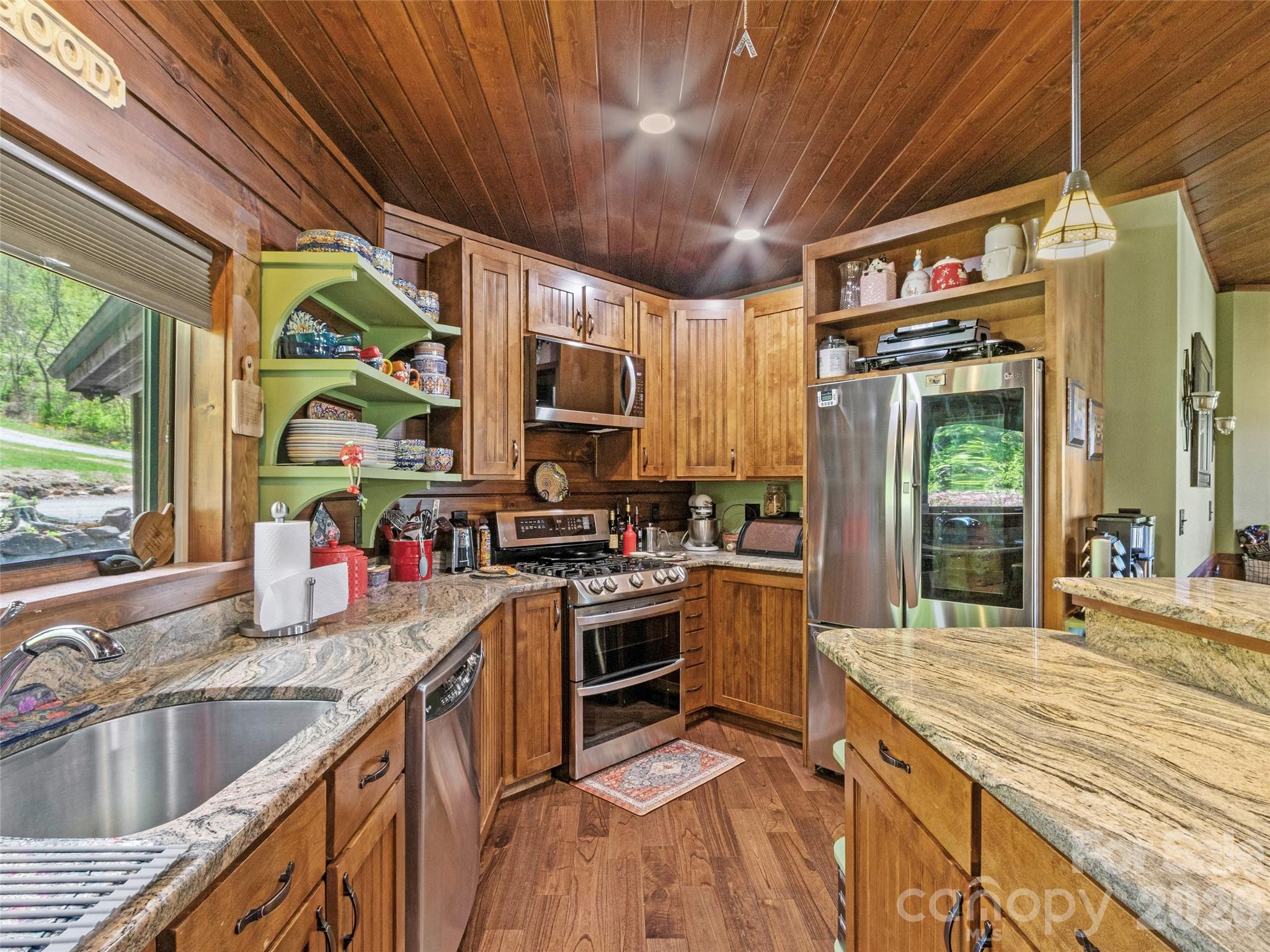 129 Apple Farm Road Bakersville, NC 28705 - Photo 15 of 45