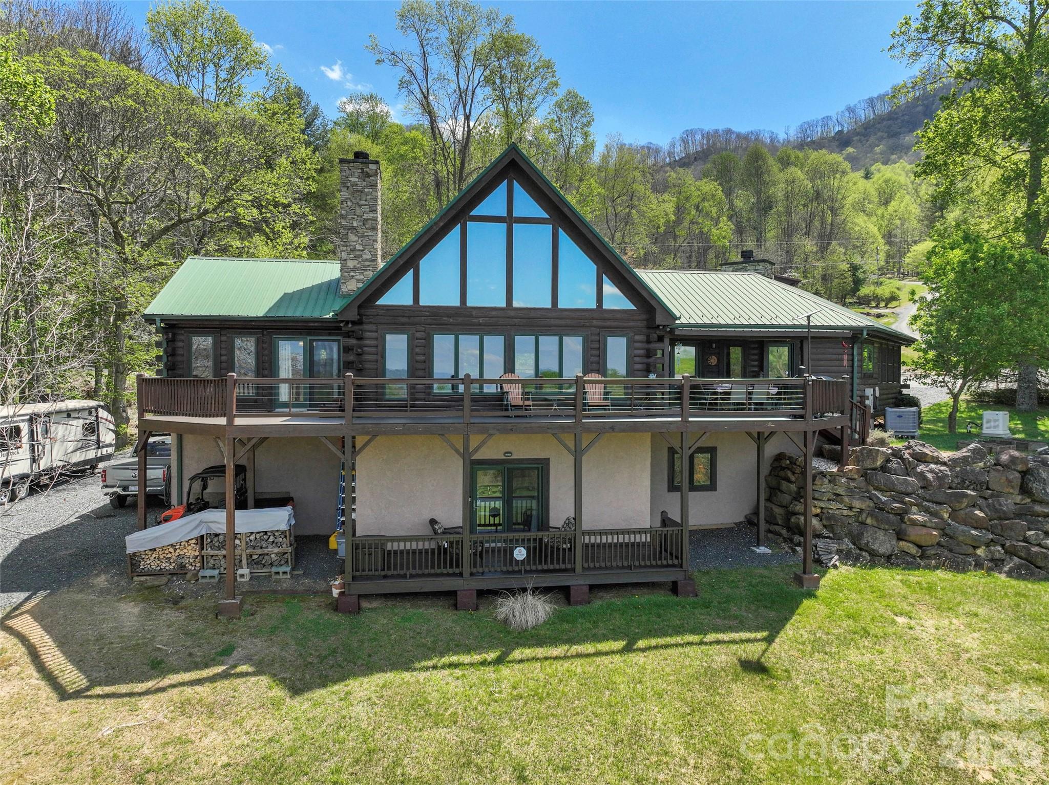 129 Apple Farm Road Bakersville, NC 28705 - Photo 3 of 45