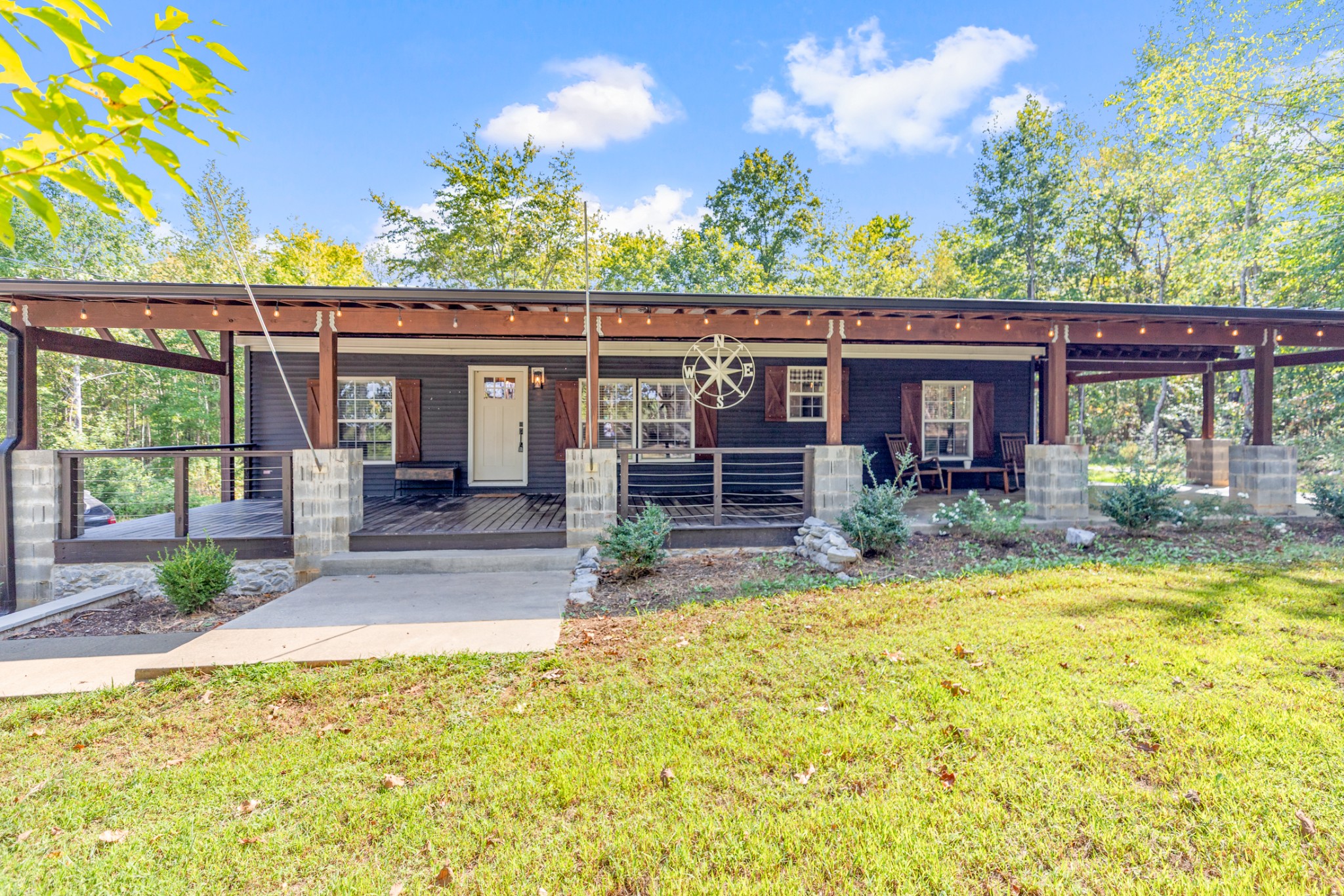 a view of house with a outdoor space