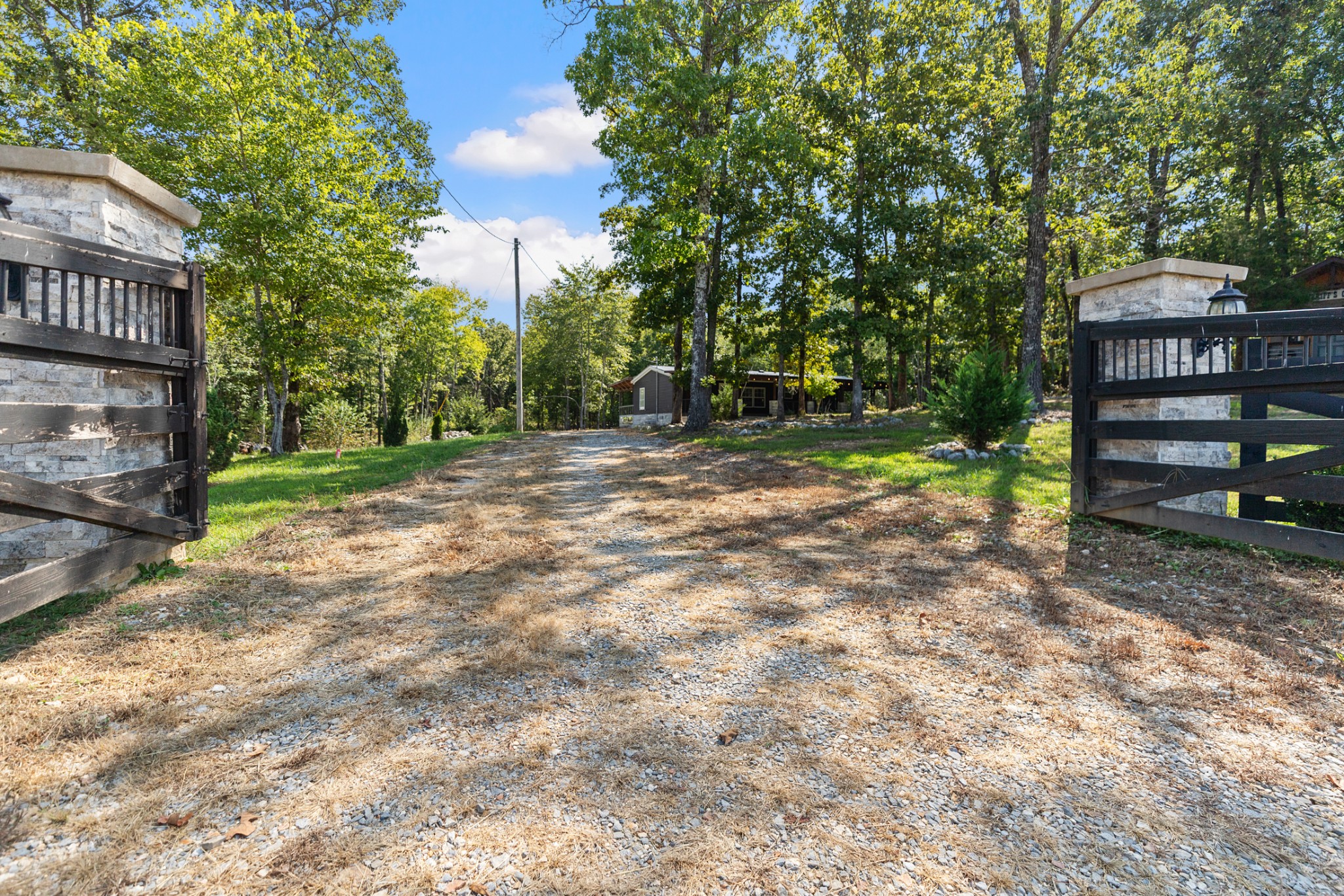 3844 Humphreys County Line Road Dickson, TN 37055 - Photo 5 of 57