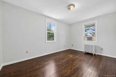 $1,295,000 | 26 West 5th Street, Locust Valley, NY 11560