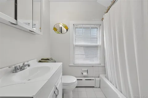 $1,295,000 | 26 West 5th Street, Locust Valley, NY 11560